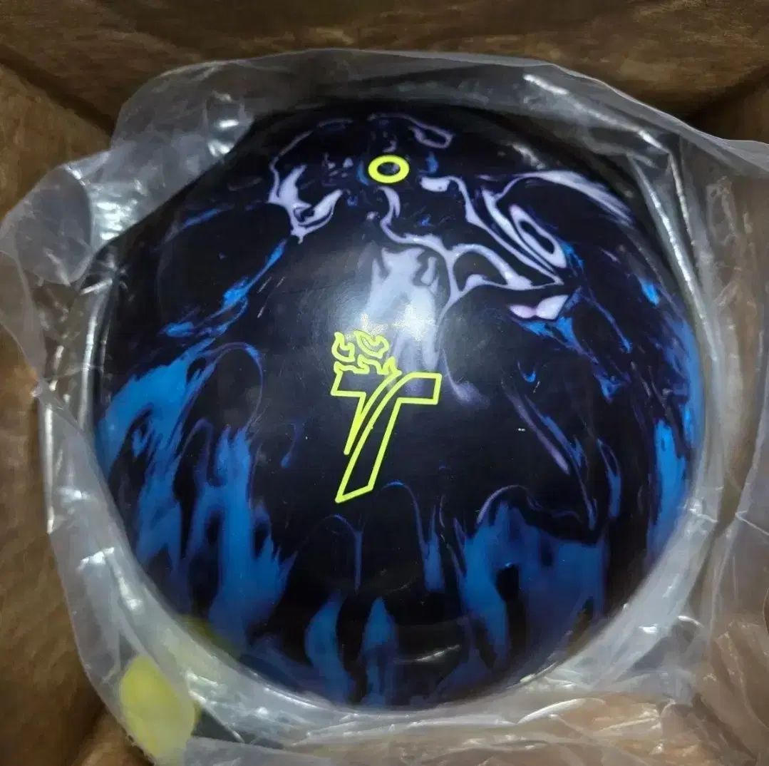 14 3 パウンド ボーリング トラック アキタイプ ハイブリッド 球