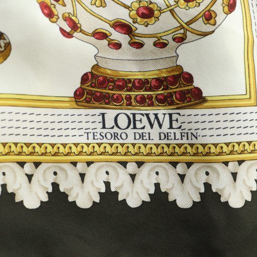 【中古】ロエベ LOEWE 大判スカーフ ストール ロゴ 総柄 絹 シルク マルチカラー ■GY11 /MQ ■OH レディース ロエベ LOEWE 大判スカーフ ストール ロゴ 総柄 絹 シルク マルチ