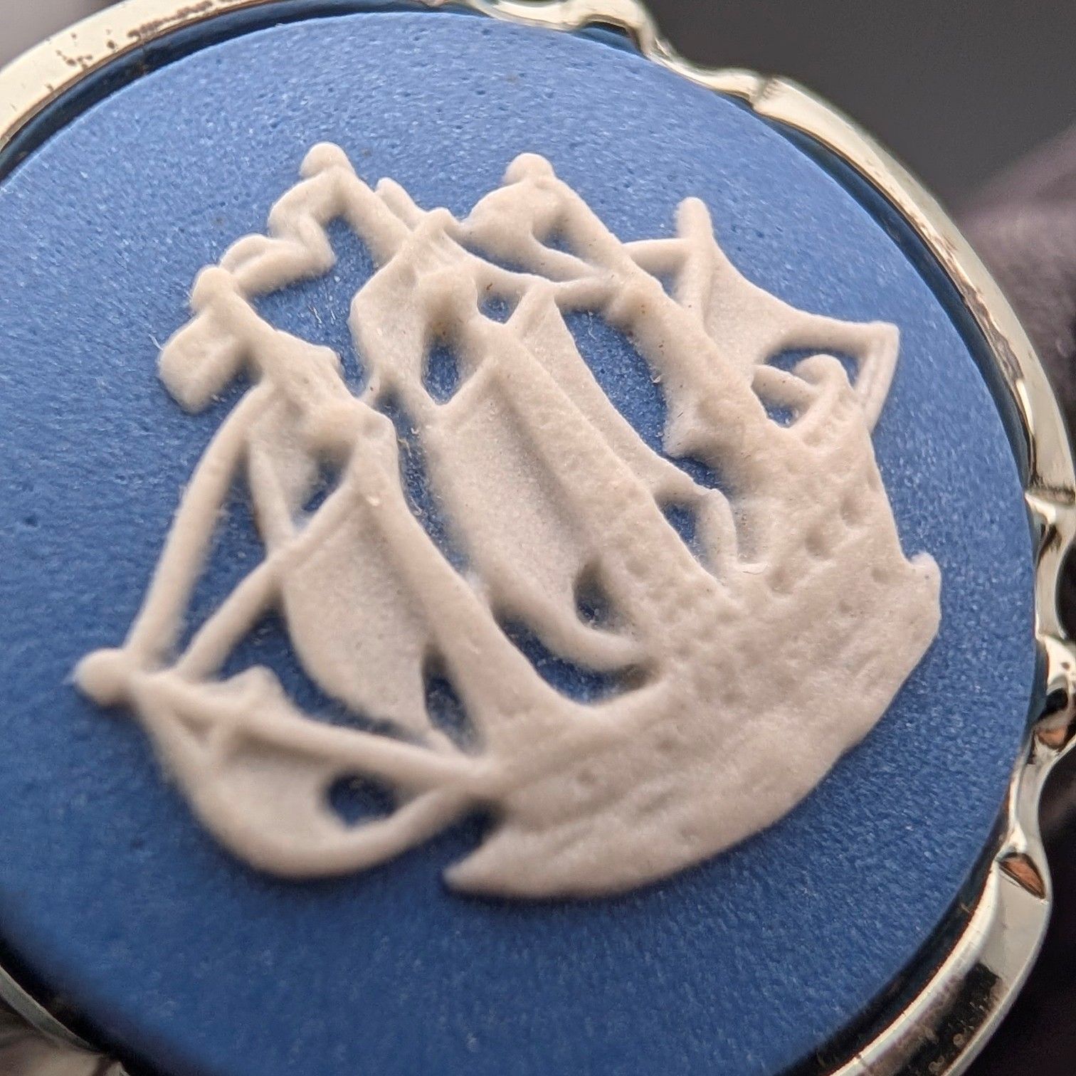 英国ウェッジウッド カフリンクス＆ネクタイピン ブルージャスパー帆船丸形カメオ シルバー 台座ケース付