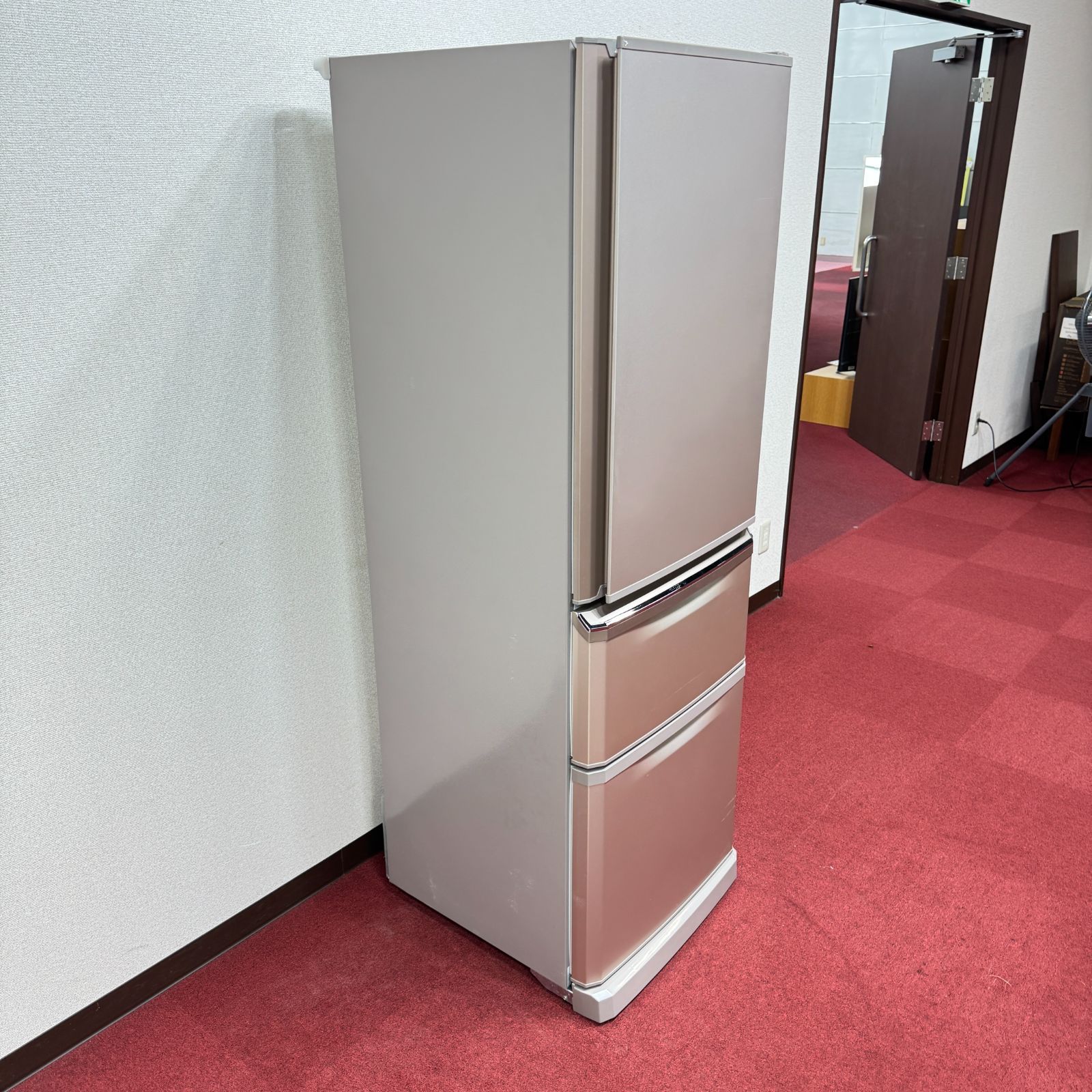 東京23区送料無料　美品三菱冷蔵庫3ドア370L　自動製氷有　MR-C37Y-P 東京23区送料無料 美品三菱3ドア冷蔵庫 2014年製370L製氷有 MR-C37Y-P