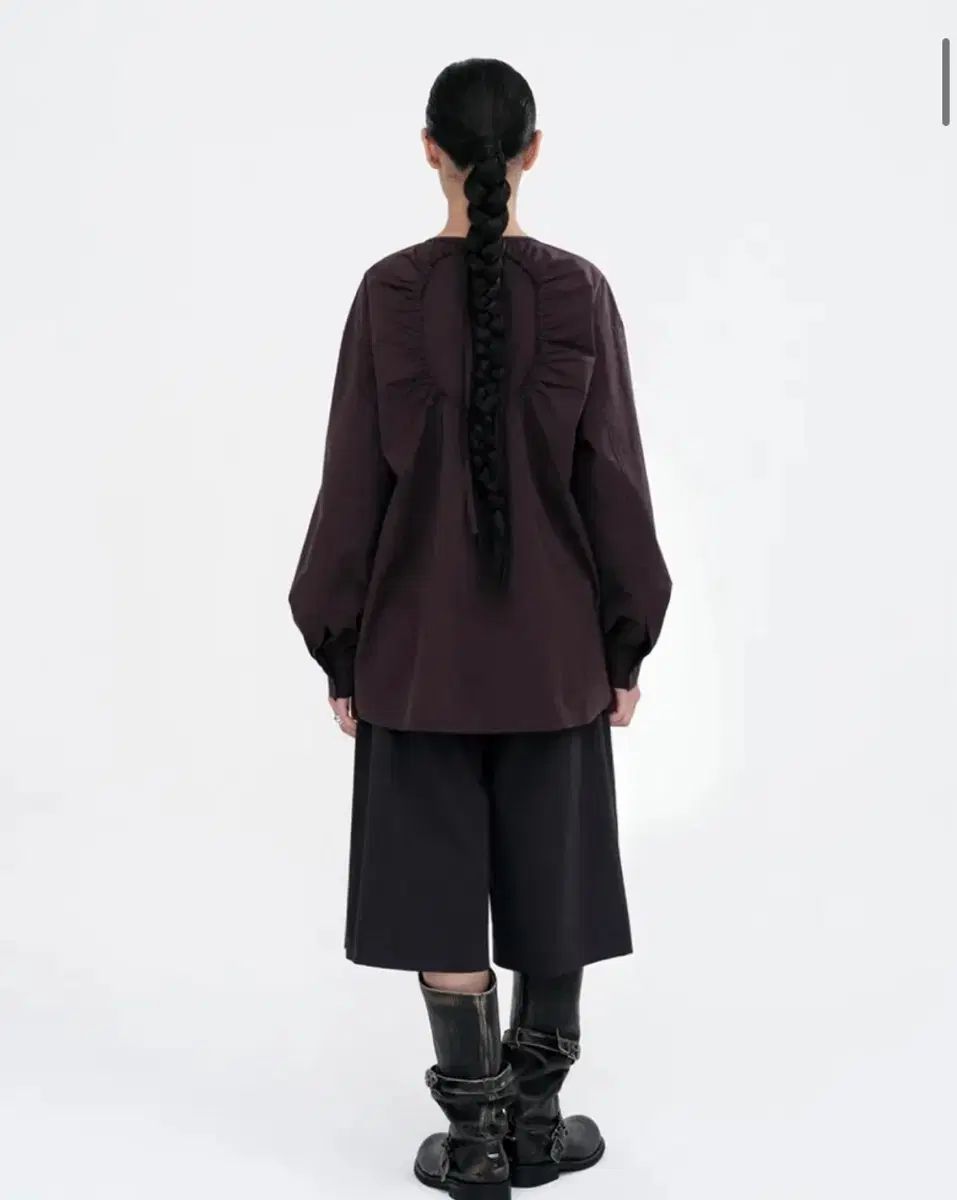 ウィメンズ ラウ