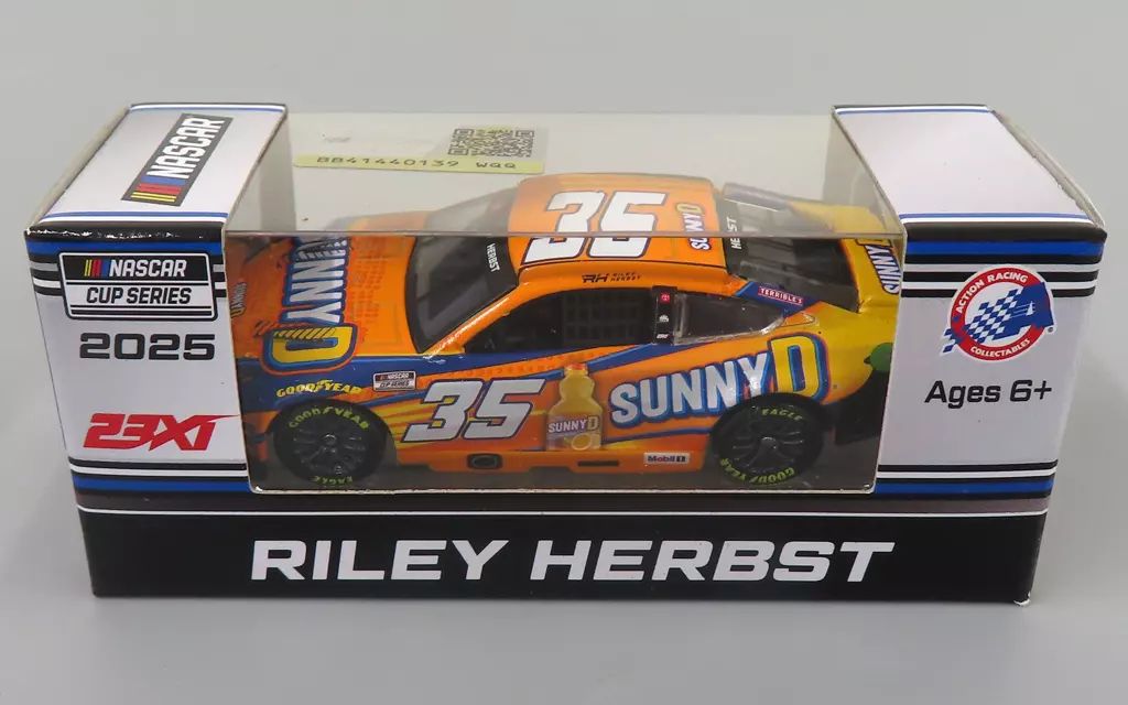 新品】ミニカー 1/64 SUNNY D 2025 トヨタ カムリ XSE ライリー