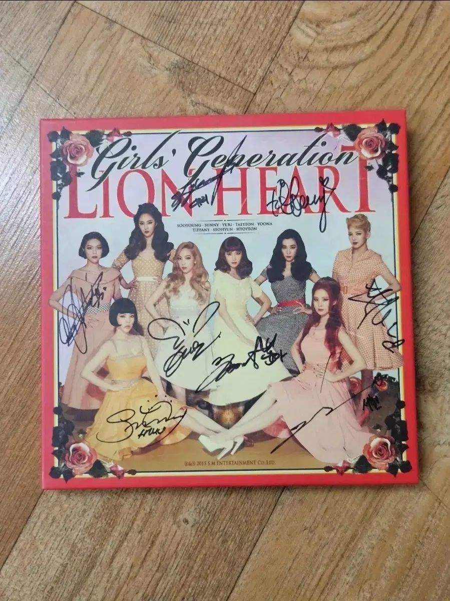 少女時代 CD サイン付き GIRLS' GENERATION(少女時代・SNSD) Lion Heart サイン入り アルバム