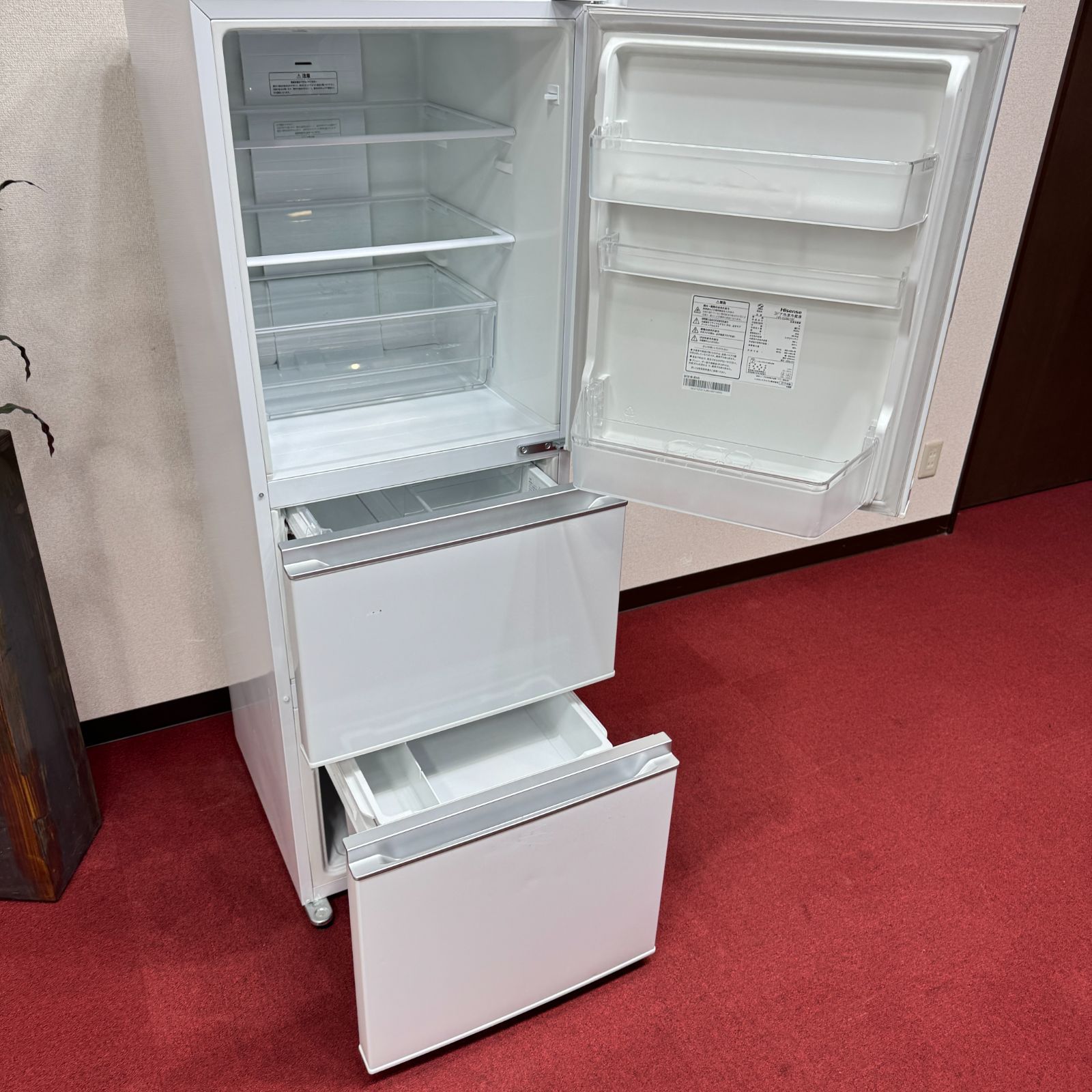 東京23区送料無料 美品ハイセンス3ドア冷蔵庫 2019年製282L HR-D2801W