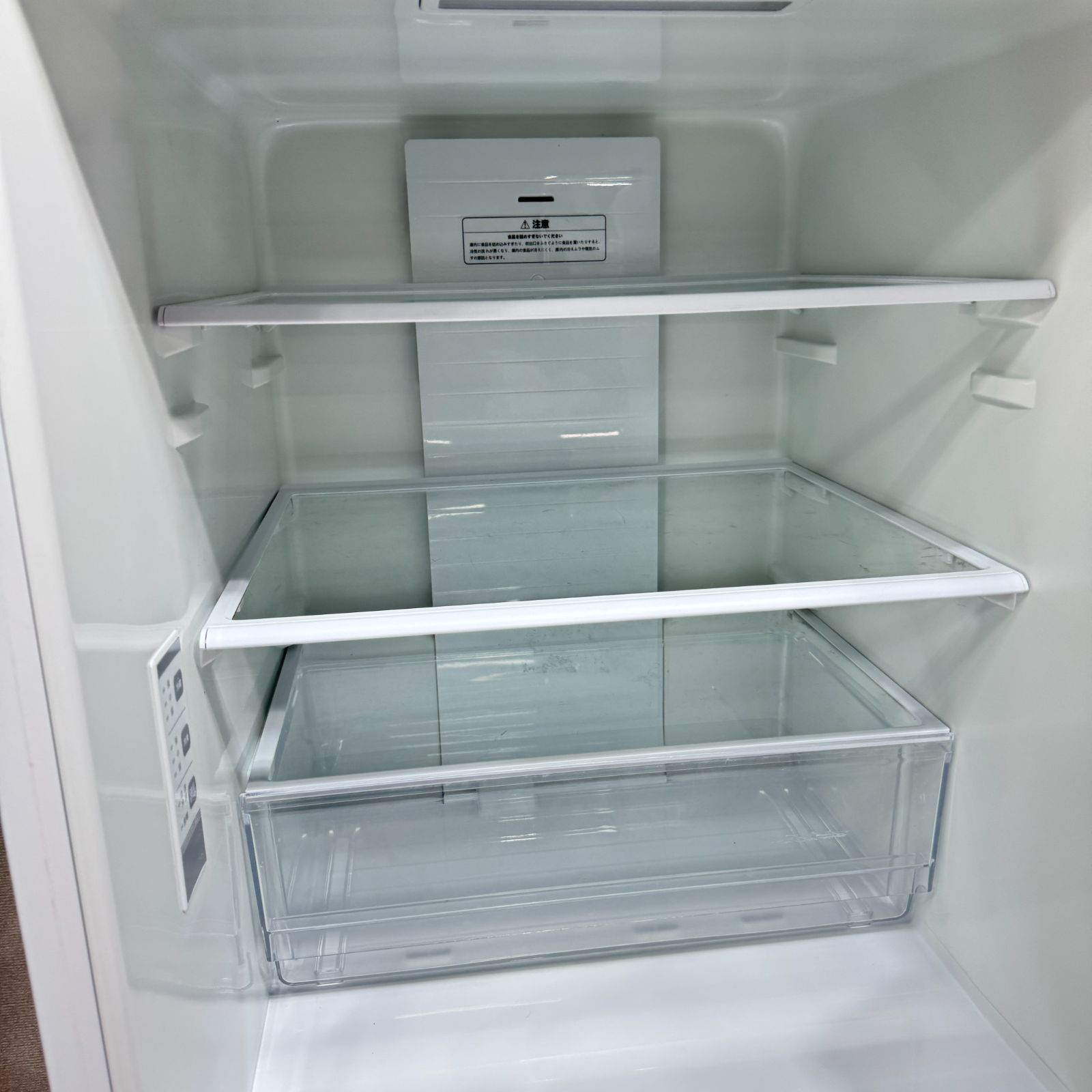 東京23区送料無料 美品ハイセンス3ドア冷蔵庫 2019年製282L HR-D2801W