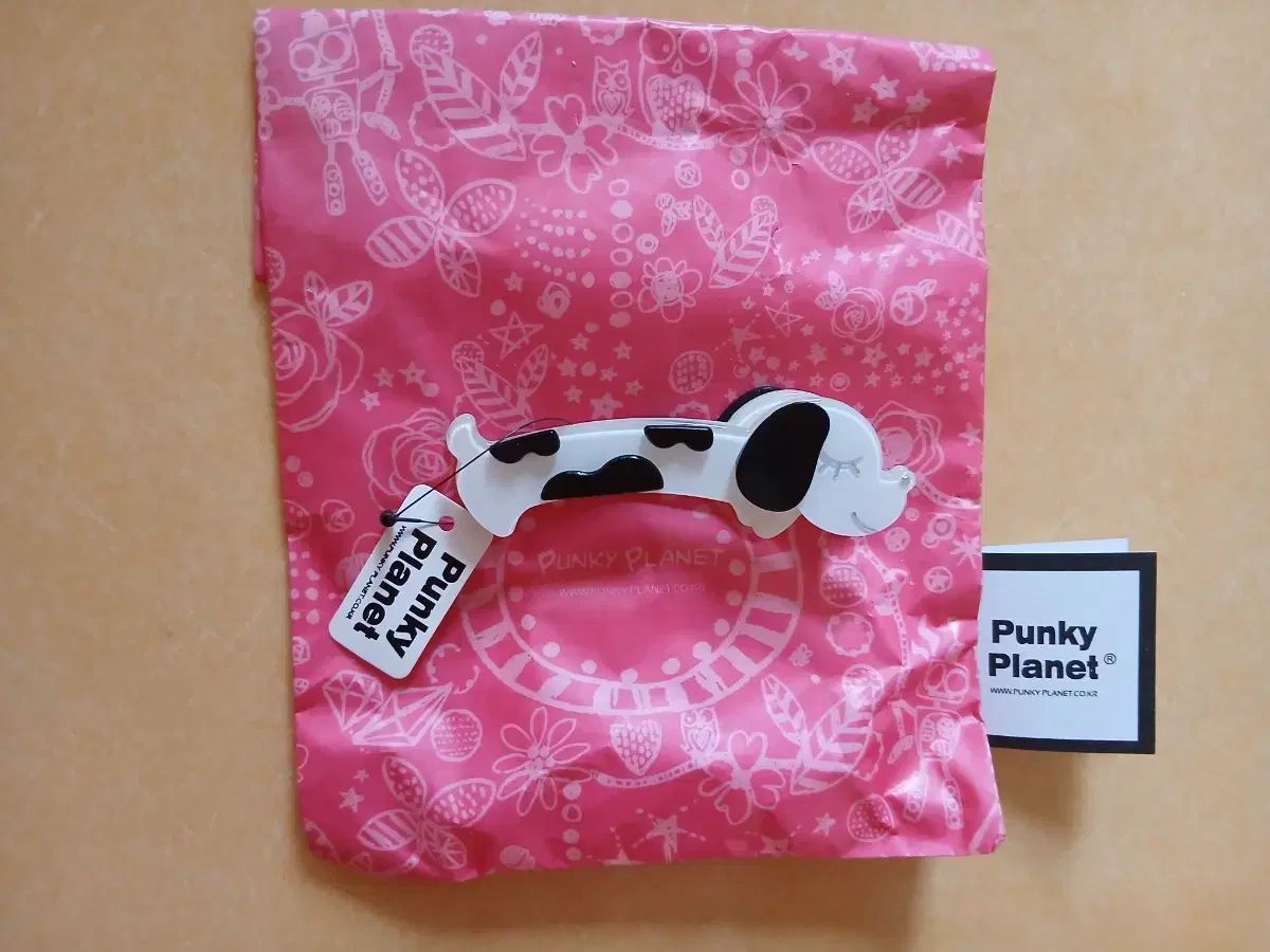 100%新品，新作 パンキー プラネット ハンドメイド 犬用 ヘアピン 新品 その他