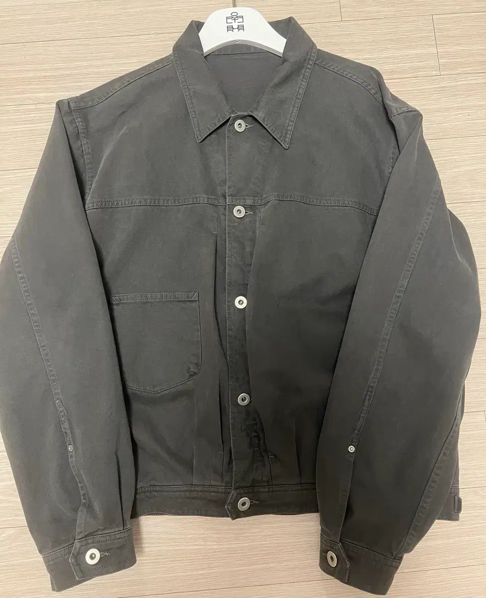 3 ポリテ루 トラッカー グリーンチャコール 2 1 v 23 FW