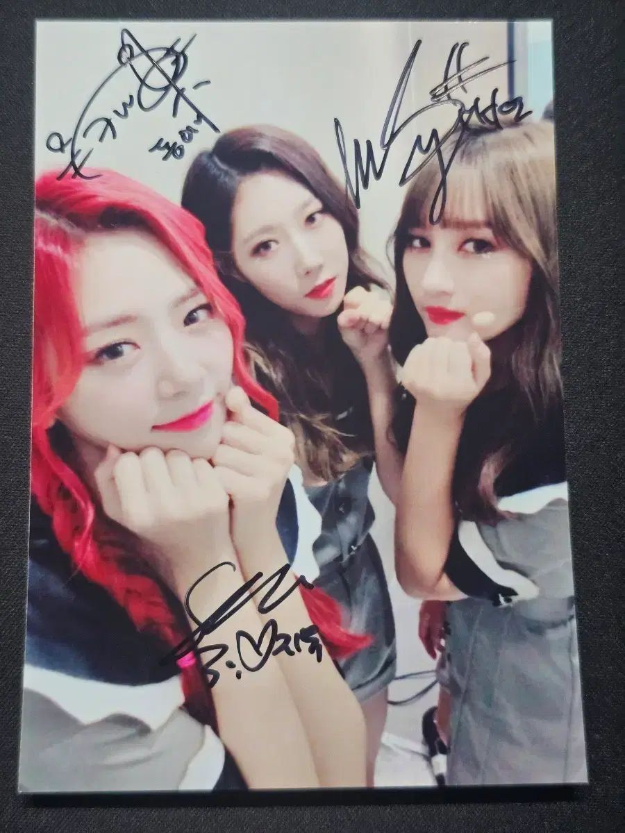 DREAMCATCHER(ドリームキャッチャー) ジユ、ハン(HAN)、シヨン サイン