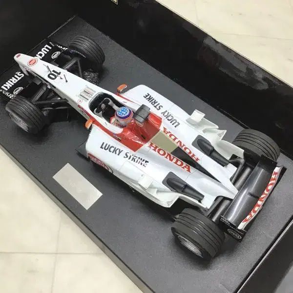 Minichamps 1:18 Bar Honda ラッキー ストライク EDITION モデル 出品