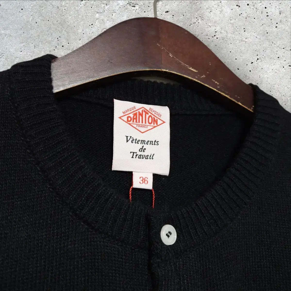 ダントン クルーネックニット カーディガン ブラック (95/M) - メルカリ