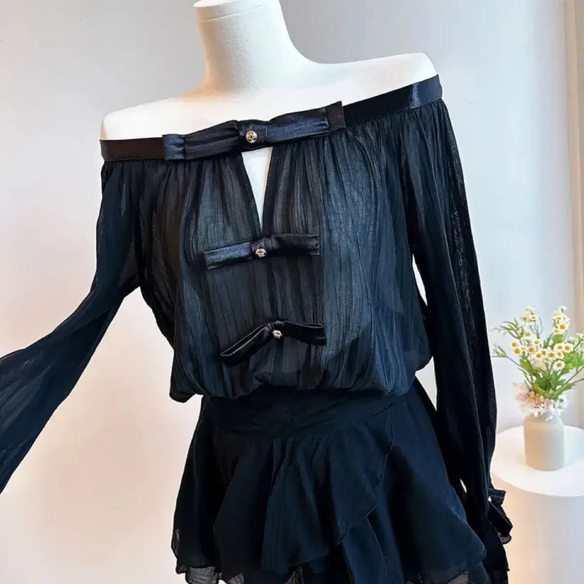 年末コーデ オフショルダー ワンピース