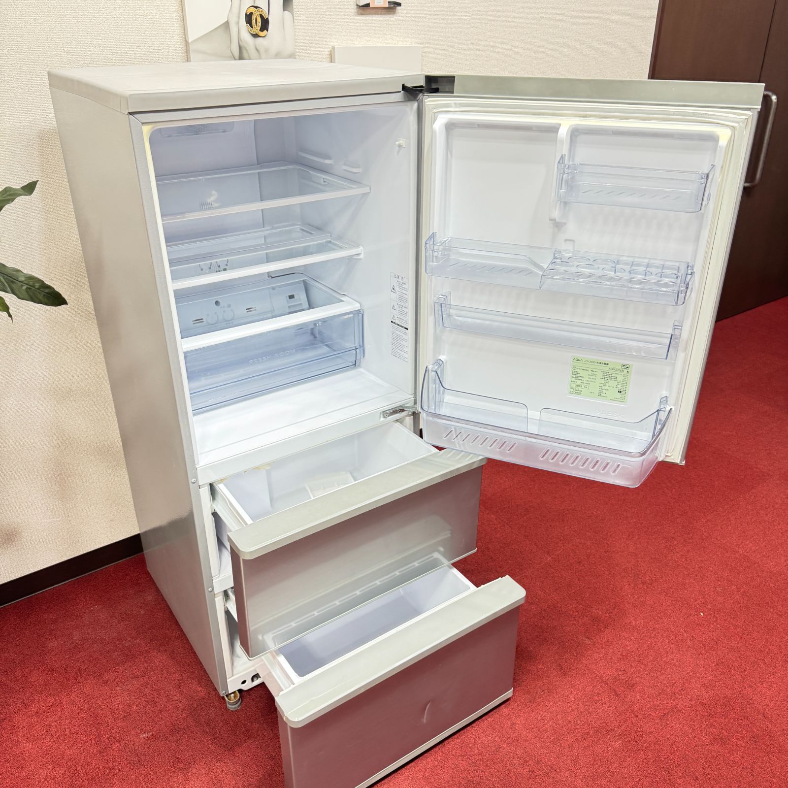 東京23区送料無料 美品アクア3ドア冷蔵庫 2018年製272L AQR-27G 洗浄 