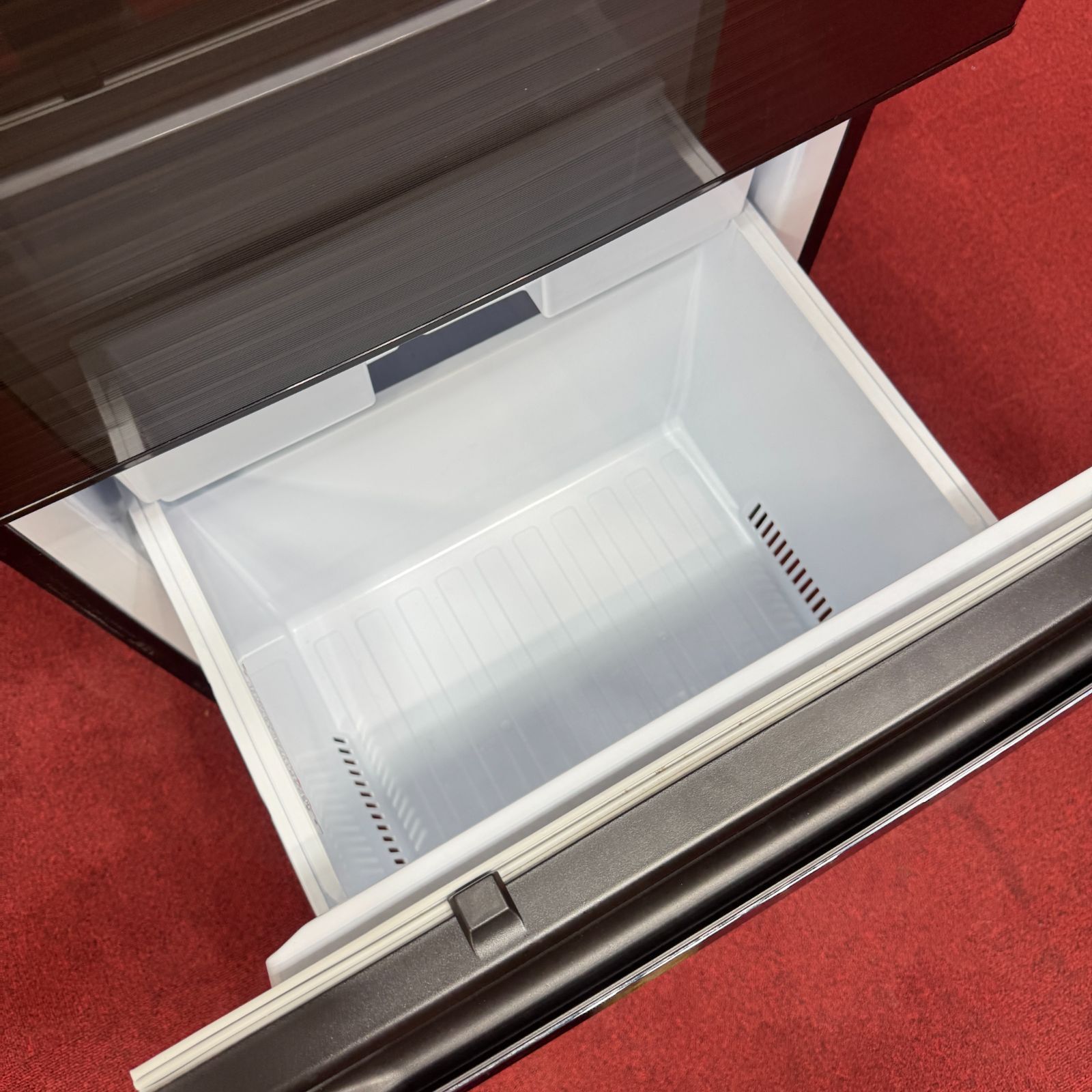 東京23区送料無料　超美品三菱2020年製　3ドア冷蔵庫330L　洗浄/除菌済み 東京23区送料無料 超美品三菱3ドア冷蔵庫 2020年製330L 製氷有り MR