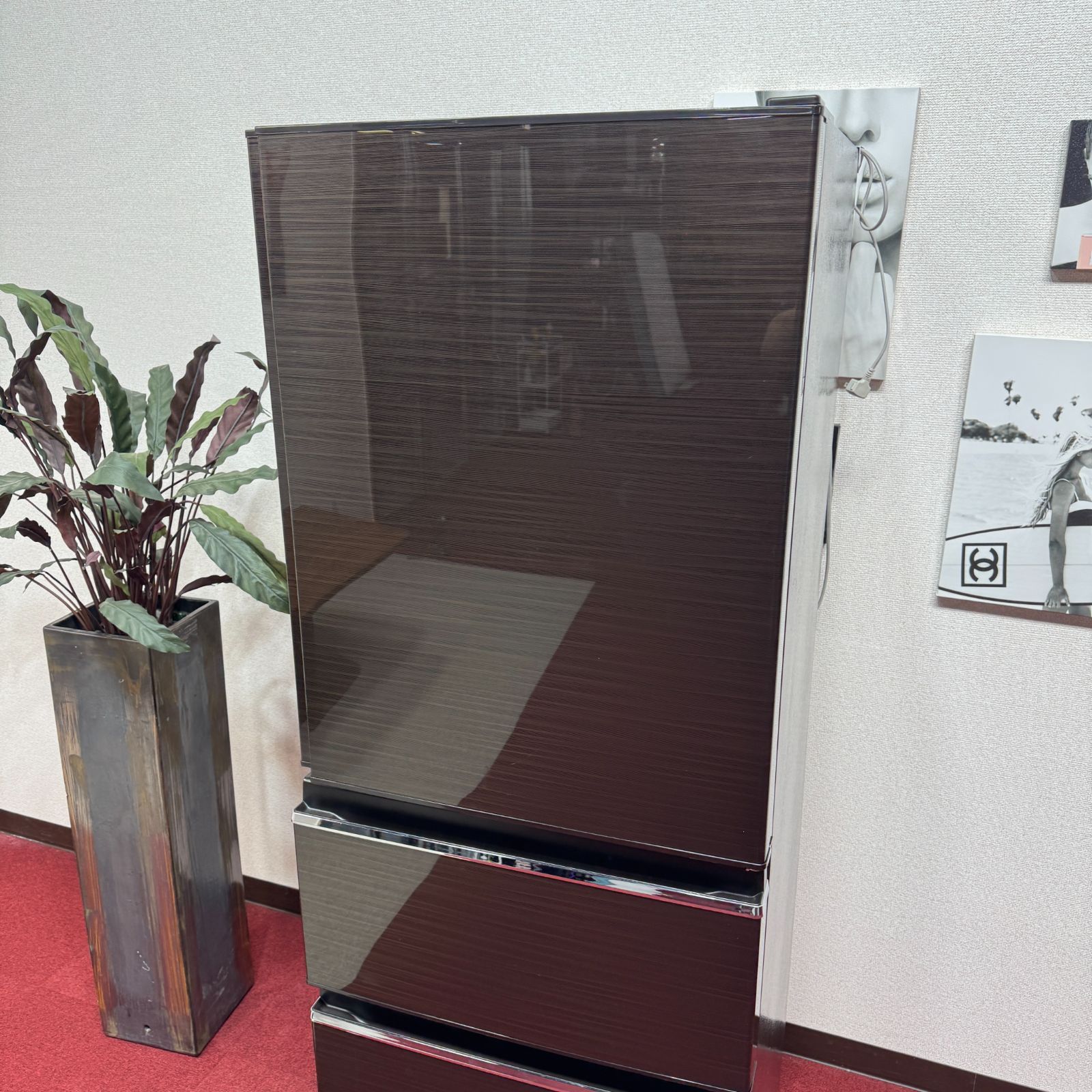 東京23区送料無料 超美品三菱3ドア冷蔵庫 2020年製330L 製氷有り MR