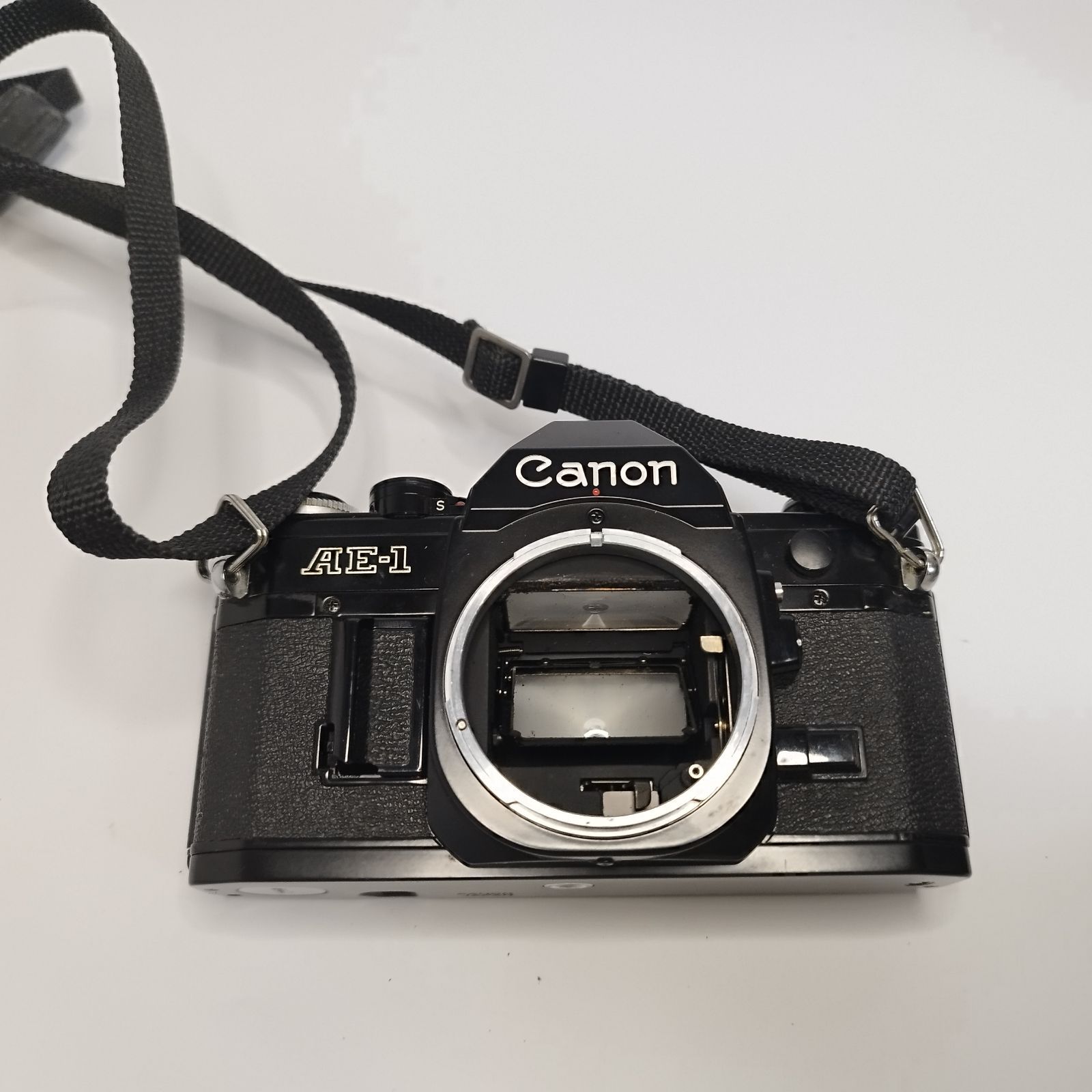 CANON AE-1 フィルムカメラ レンズ付き ジャンク 修理前提 動作未確認