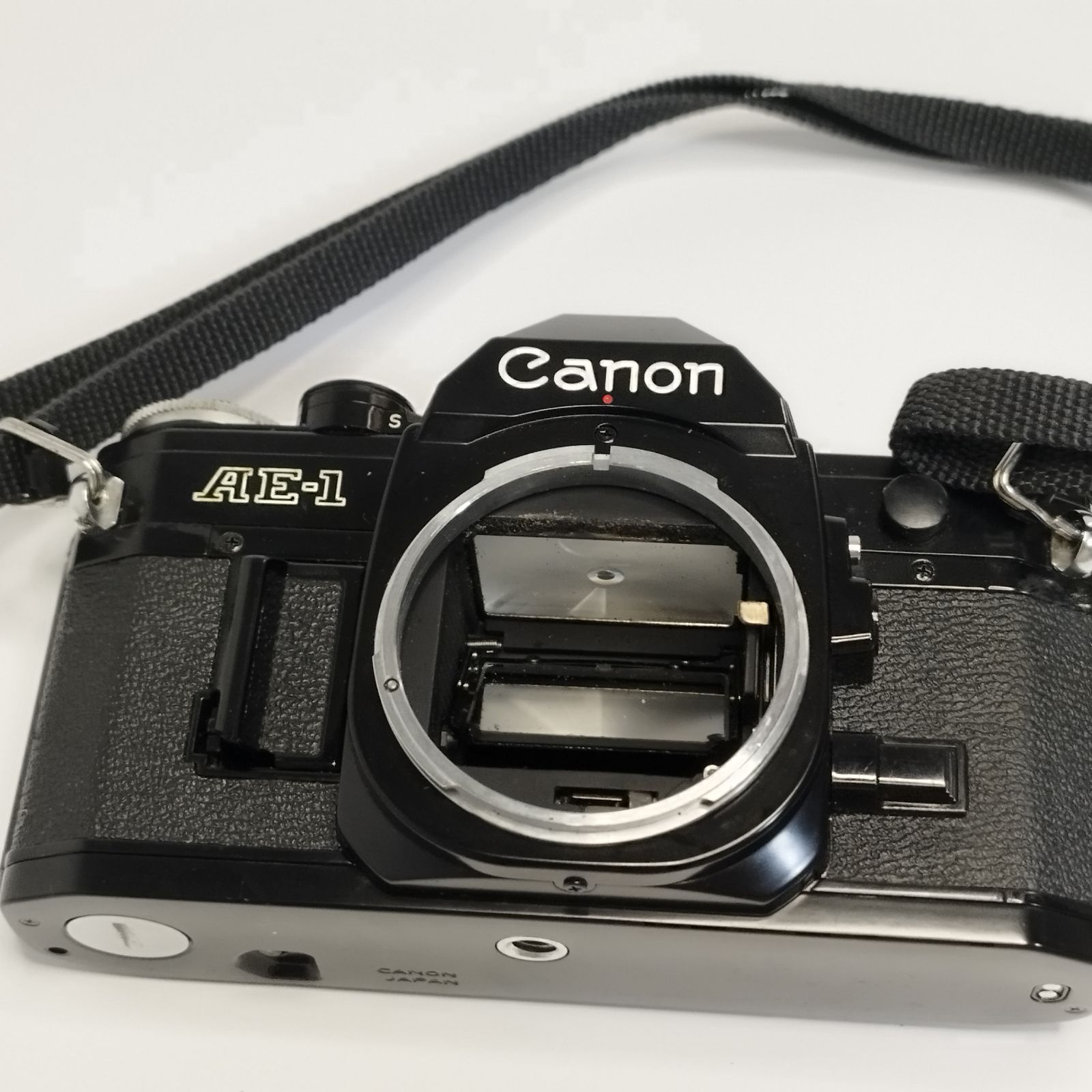 CANON AE-1 フィルムカメラ レンズ付き ジャンク 修理前提 動作未確認