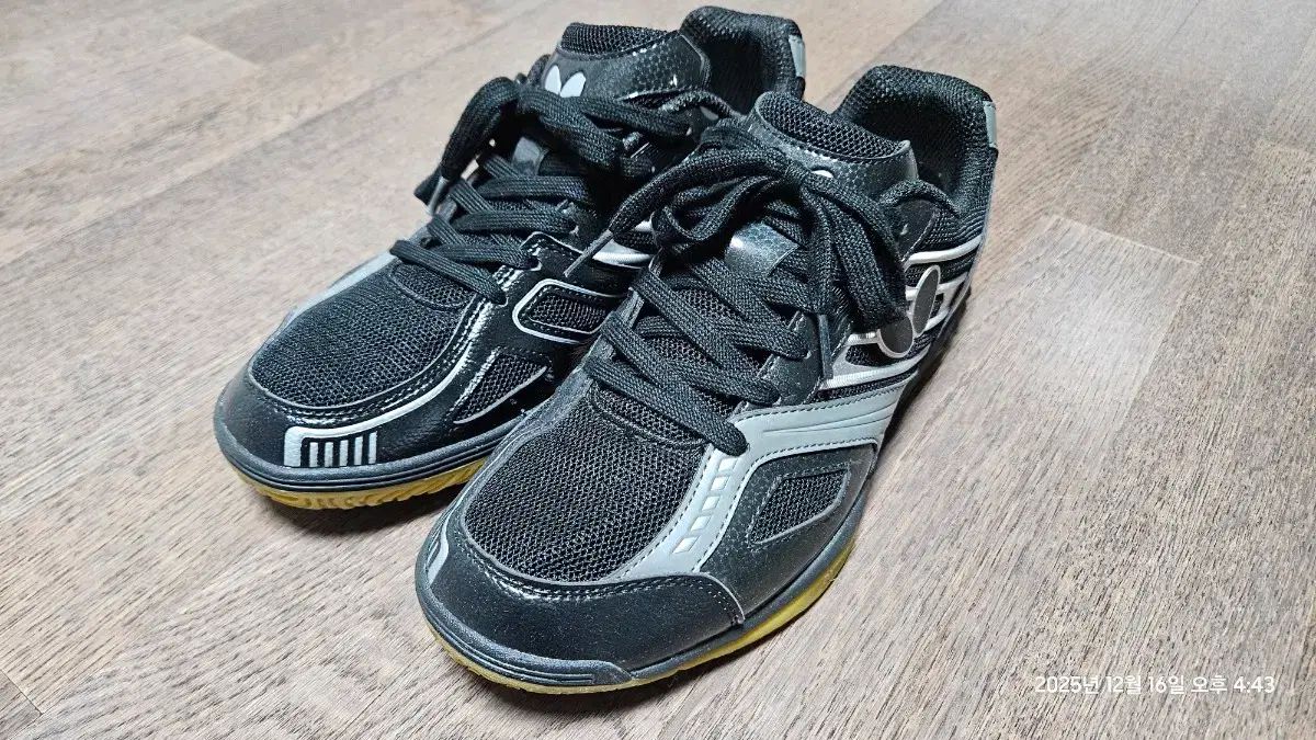 バタフライ レゾライン 麻 マ ハン HAN ブラック モデル