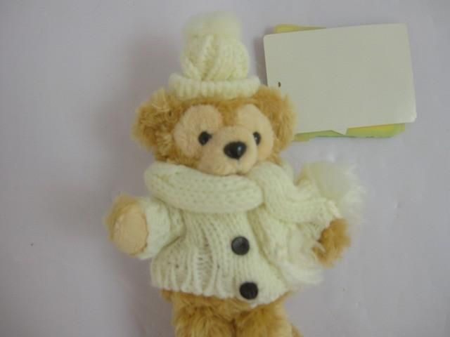 品 ディズニー ダッフィー ぬいぐるみバッジ オープンマウス 白セーター