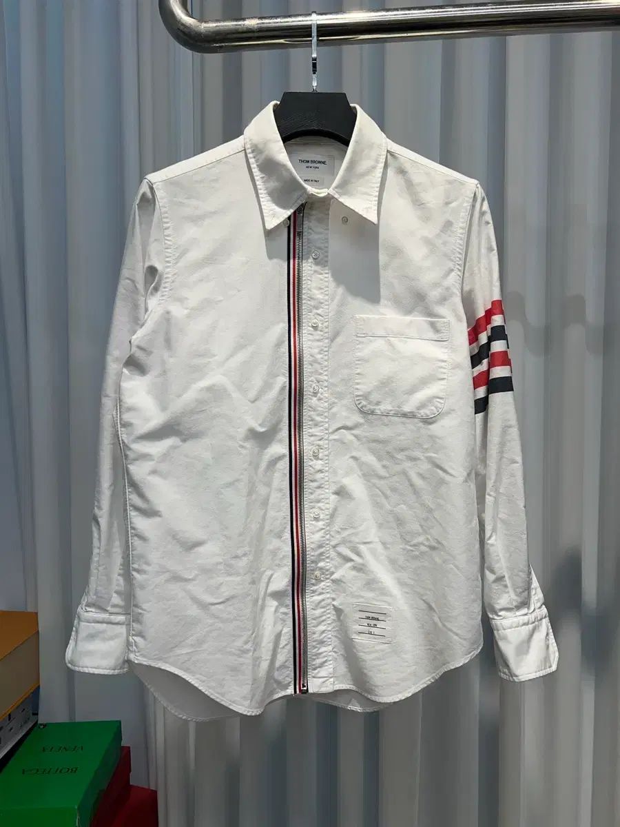 トム ブラウン 斜めボーダー 袖ストライプ ジッパー ポケット シャツ ジャケット