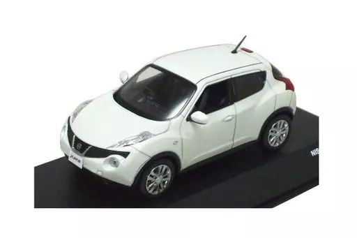 ミニカー 1 43 NISSAN JUKE Pearl White