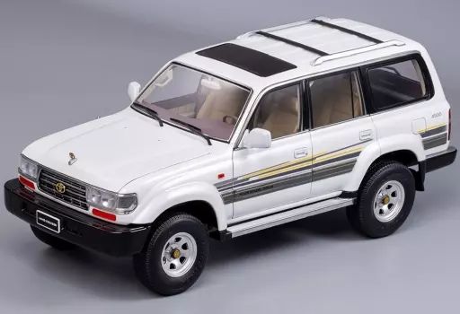 ミニカー 1 18 Toyota Land Cruiser VX-R LC 80 ホワイト TK-KF 032-1