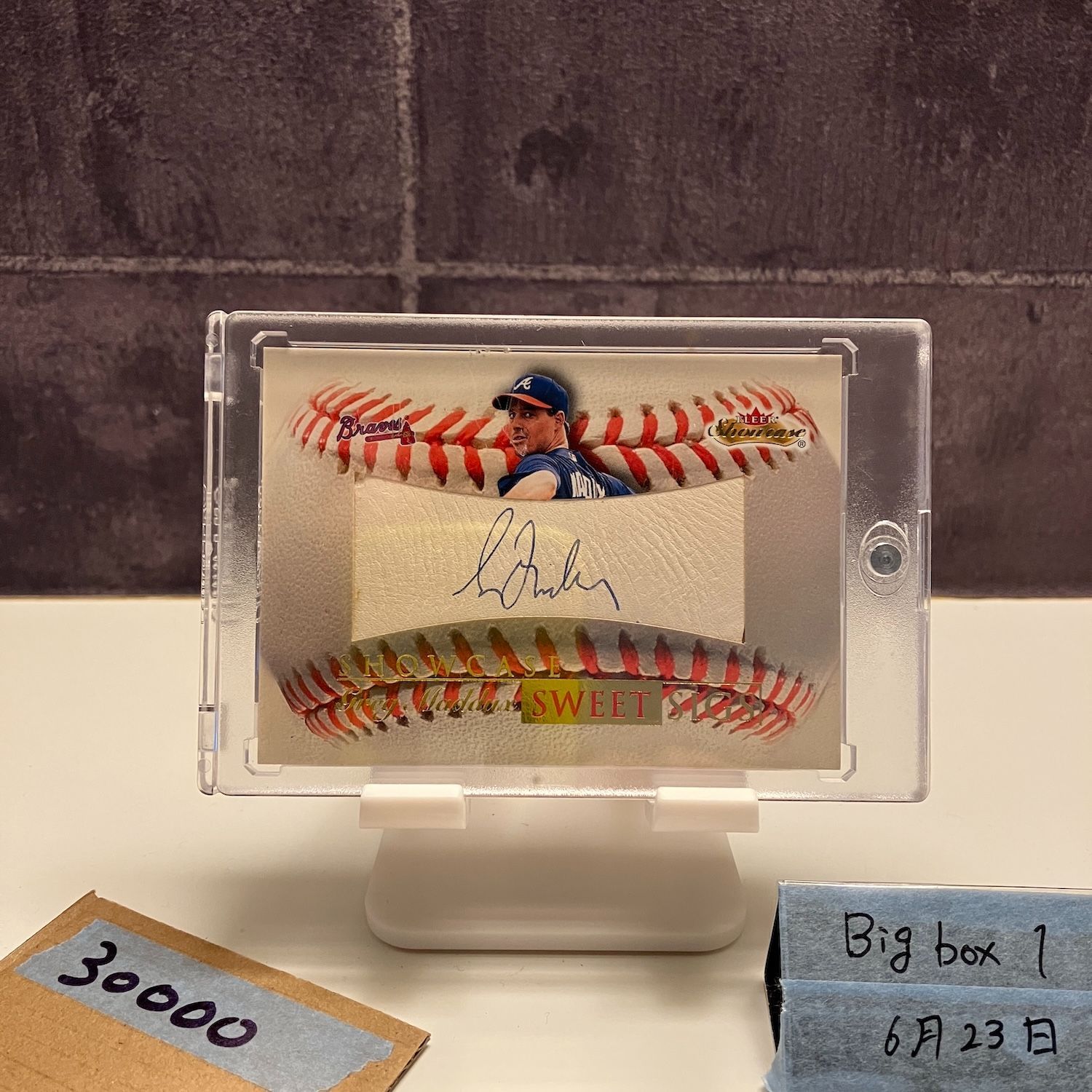 2000 Fleer Greg Maddux 6 10 直筆サインカード Atlanta Braves Sweet Spot ボール カード