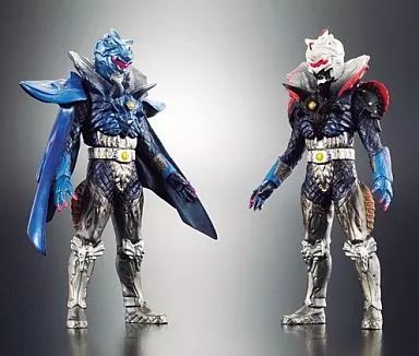 仮面ライダーオーズ　OOO　恐竜グリード映司グリード　フィギュアーツ 中古】フィギュア 恐竜グリード＆映司グリード 重塗装版 「仮面