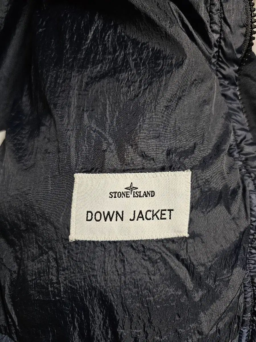 ストーンアイランド