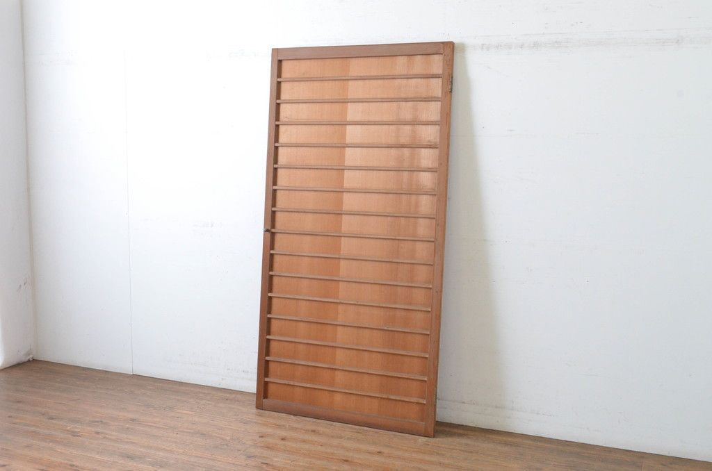 現状販売 舞良戸扉 アンティーク建具 昭和初期 上手物 柾目 真鍮つまみ付き まいらど 板戸 ドア 4～7営業日前後で発送 修理加工希望の方3ヶ月程で発送 R 065079