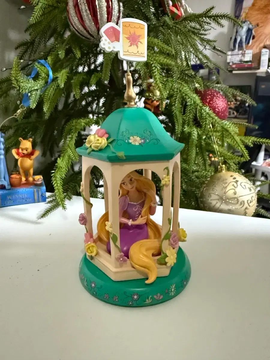 新品，得価 ディズニー ストア ディズニーランド ラプンツェル フィギュア 名刺ホルダー デスクテリオ その他