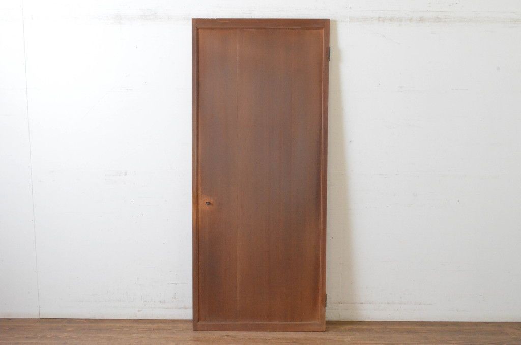 現状販売 板戸扉 アンティーク建具 上手物 柾目 つまみ付き 舞良戸 帯戸 ドア 4～7営業日前後で発送 修理加工希望の方3ヶ月程で発送 R-065084