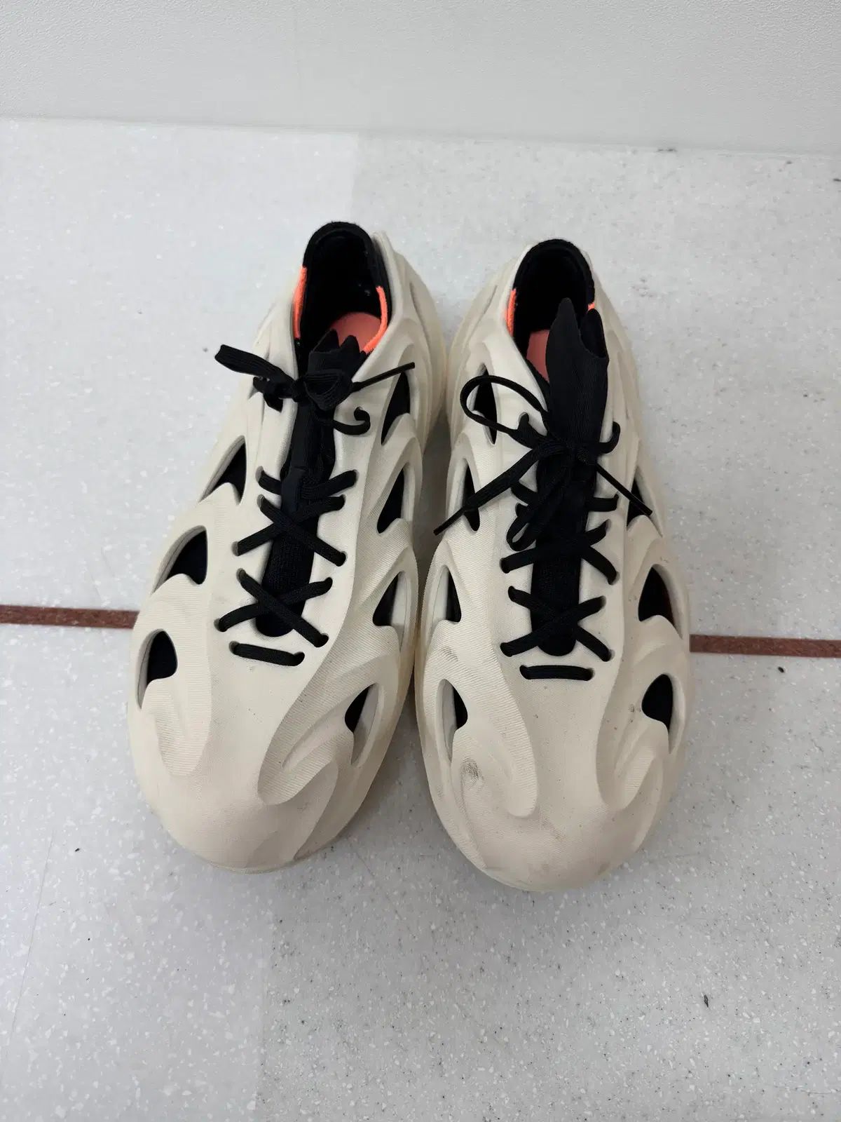 アディダス アディフォーム Q