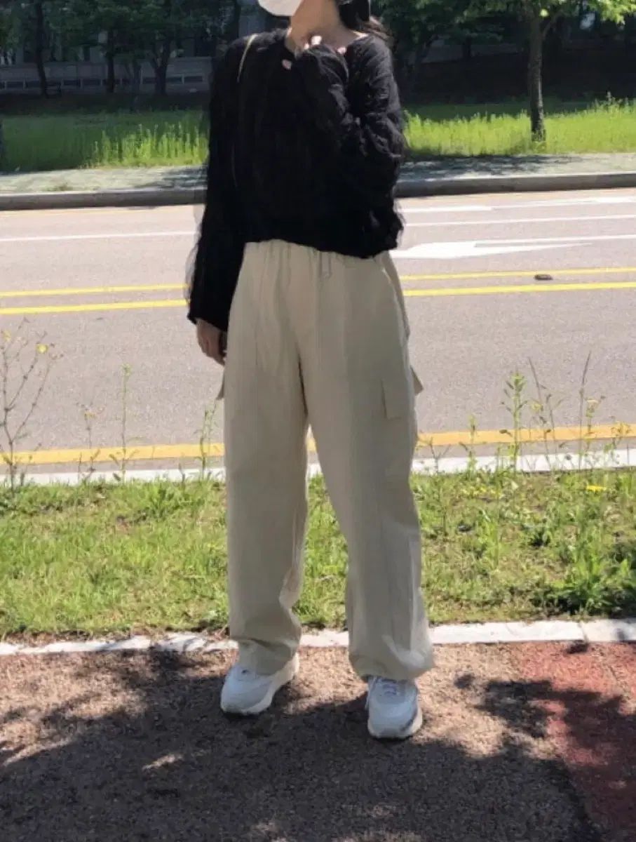 エクリス カーゴ 밴딩 パンツ アイボリー