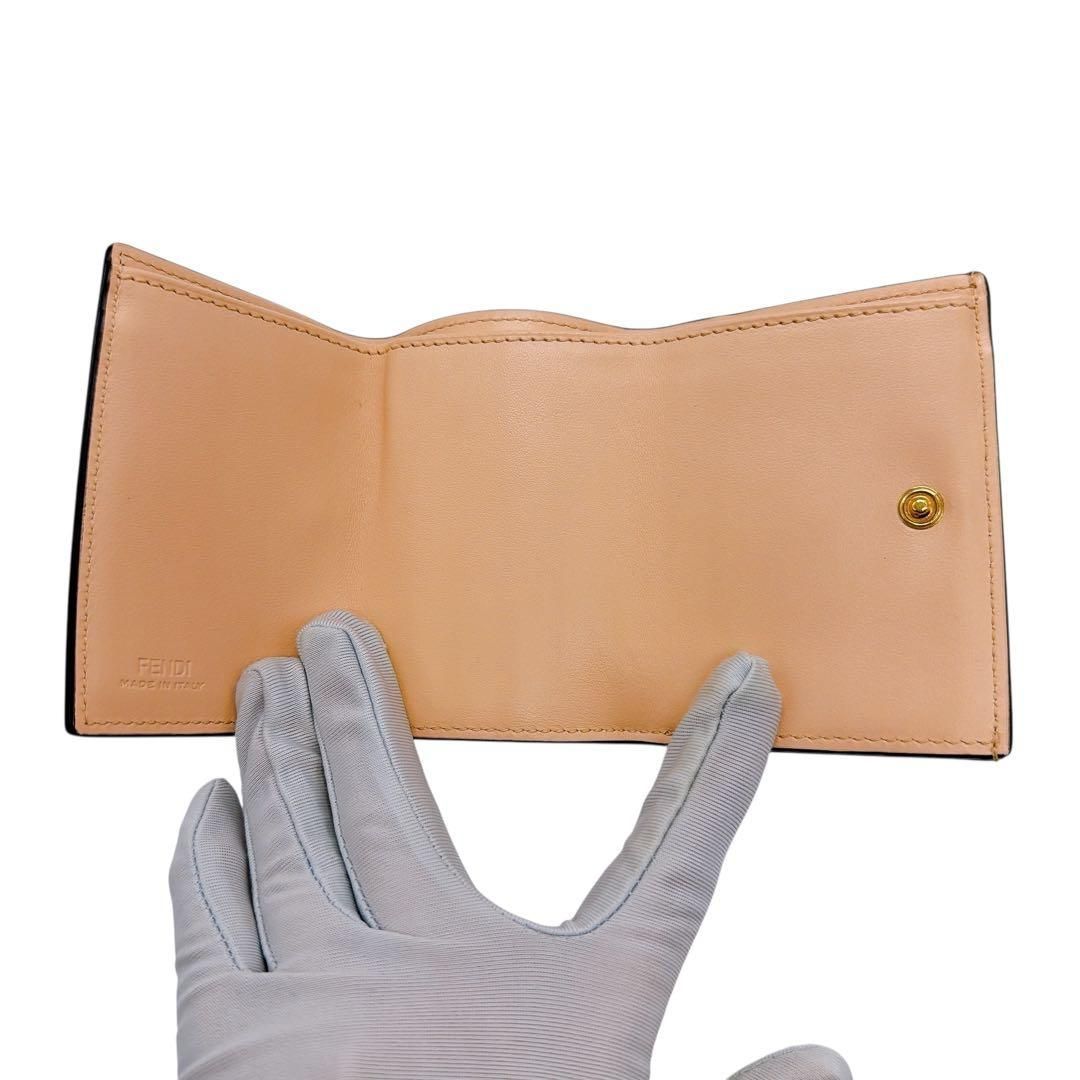  フェンディ 8 M 0395 エフイズフェンディ コンパクトウォレット 三つ折り財布 三つ折り財布 折り財布