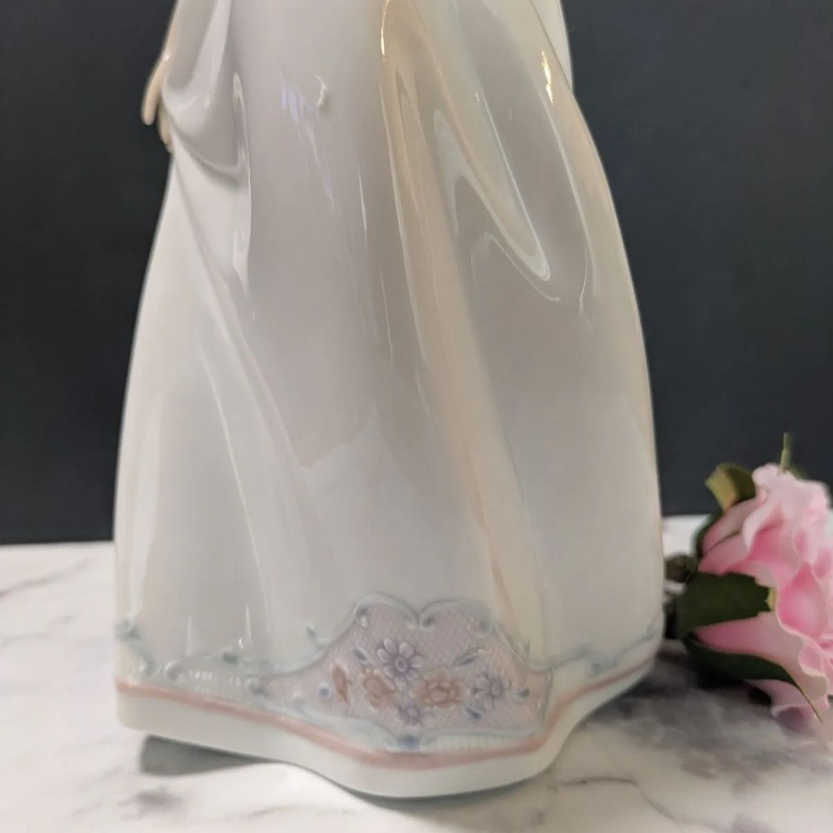 美品 リヤドロ LLADRO 春の光の中で 陶器 置物 フィギュリン 7636