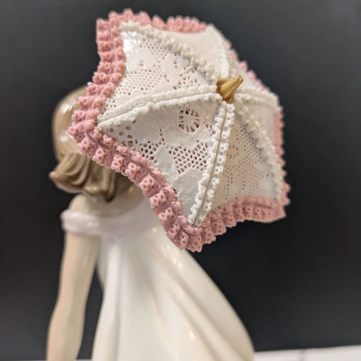 美品 リヤドロ LLADRO 春の光の中で 陶器 置物 フィギュリン 7636