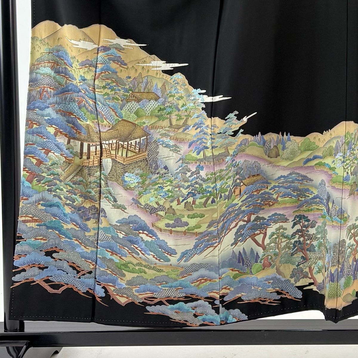 黒留袖 身丈155 cm 裄丈63.5 S 袷 風景 松 刺繍 金糸 黒 正絹