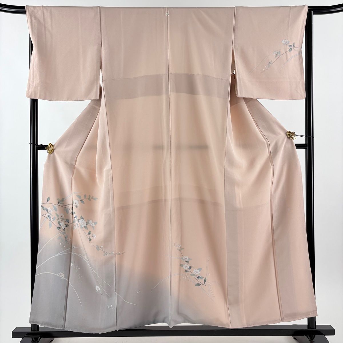 訪問着 身丈156 cm 裄丈67 M 袷 落款 枝花 染分け ぼかし 薄ピンク 正絹 秀品 一つ紋