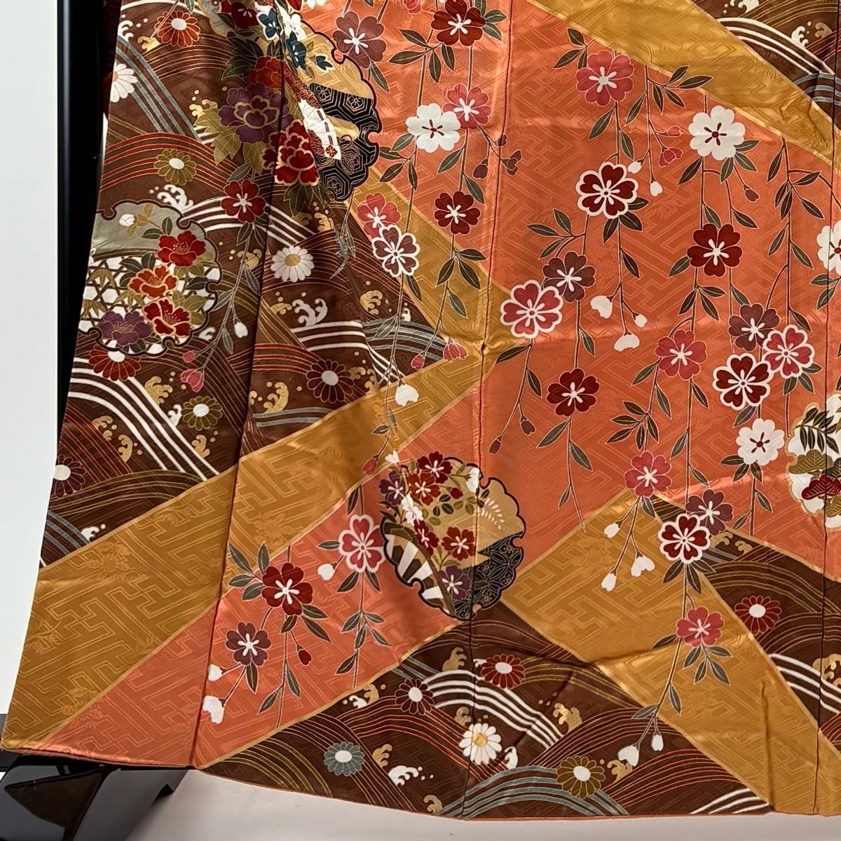 振袖 身丈162 cm 裄丈64 M 袷 雪輪 草花 金彩 赤茶 正絹 秀品