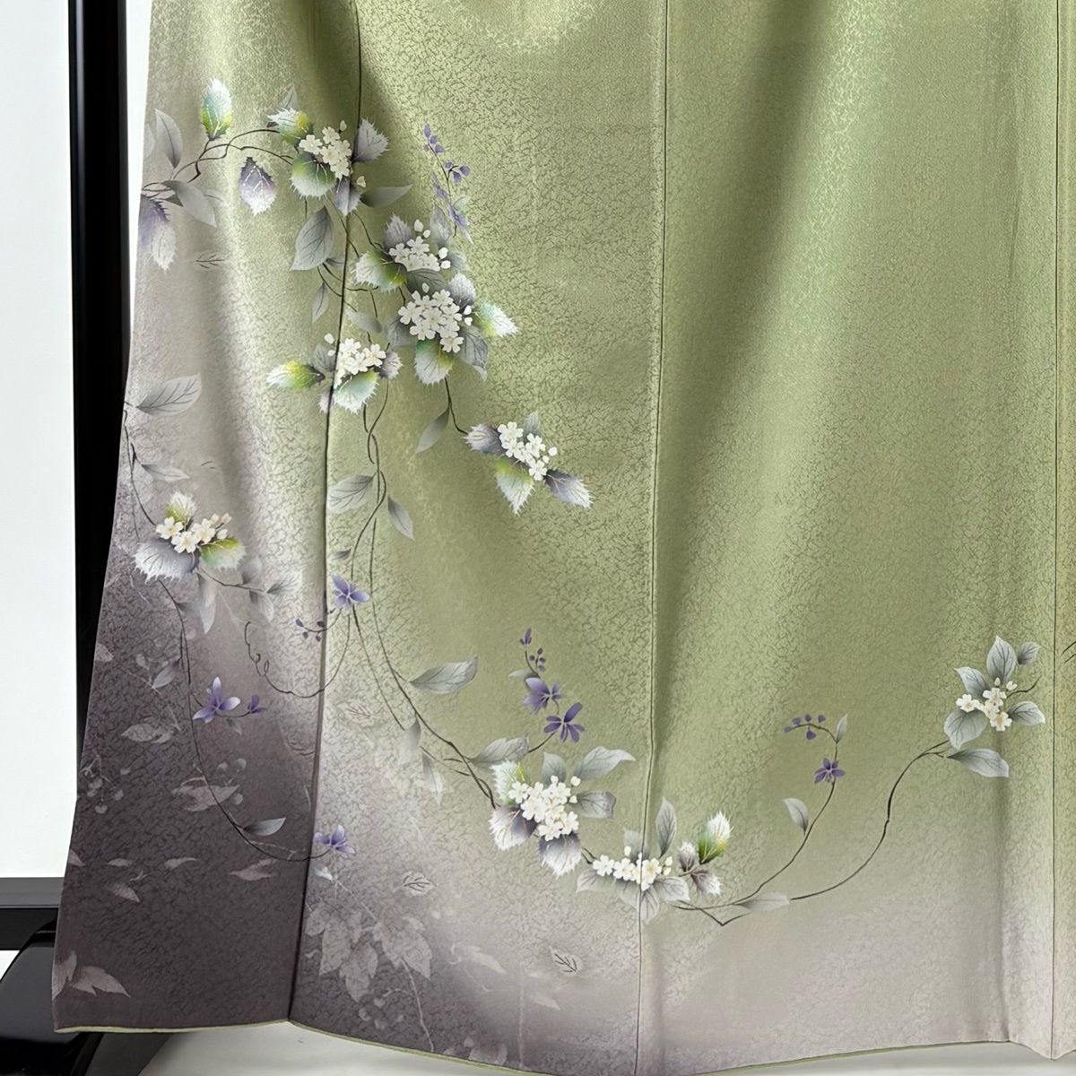 訪問着 身丈167 cm 裄丈66 M 袷 やまと 草花 金彩 ぼかし 薄緑 正絹 秀品