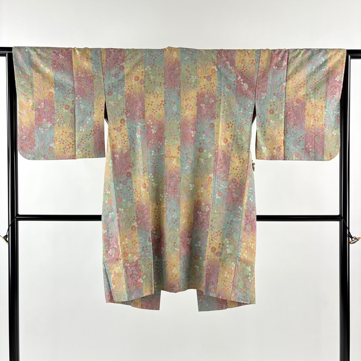 道中着 身丈98 cm 裄丈64 M 和装コート 萩 草花 薄黄土色 正絹 秀品