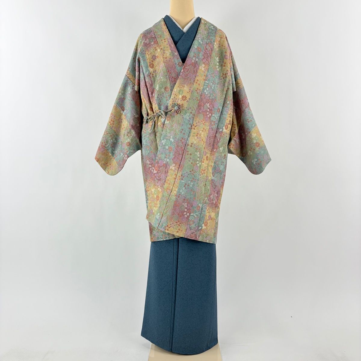 道中着 身丈98 cm 裄丈64 M 和装コート 萩 草花 薄黄土色 正絹 秀品