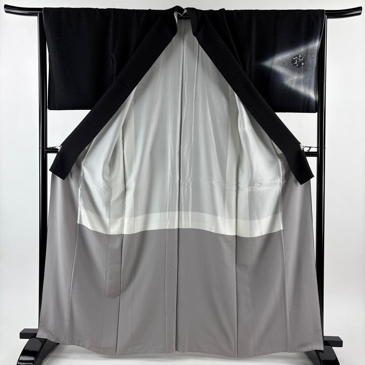  付下げ 身丈164 cm 裄丈65.5 M 袷 林淳一 落款 花びら 丸文 箔 金彩 黒 正絹 秀品 訪問着 付け下げ 着物