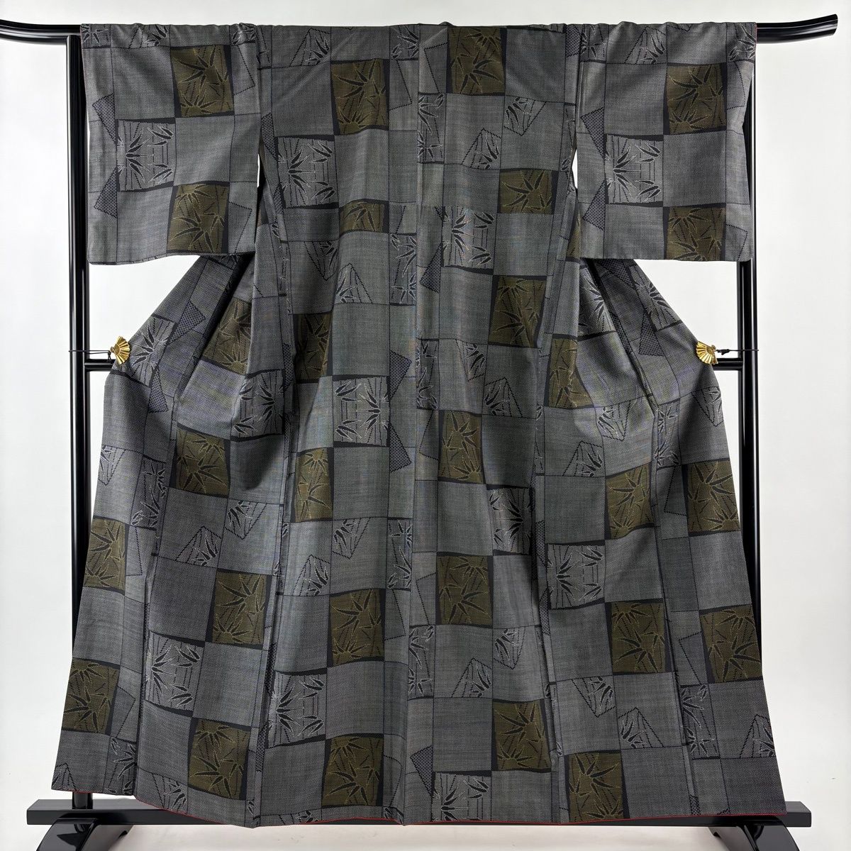 紬 身丈159.5 cm 裄丈66 M 袷 変わり市松 竹 黒灰 正絹 秀品