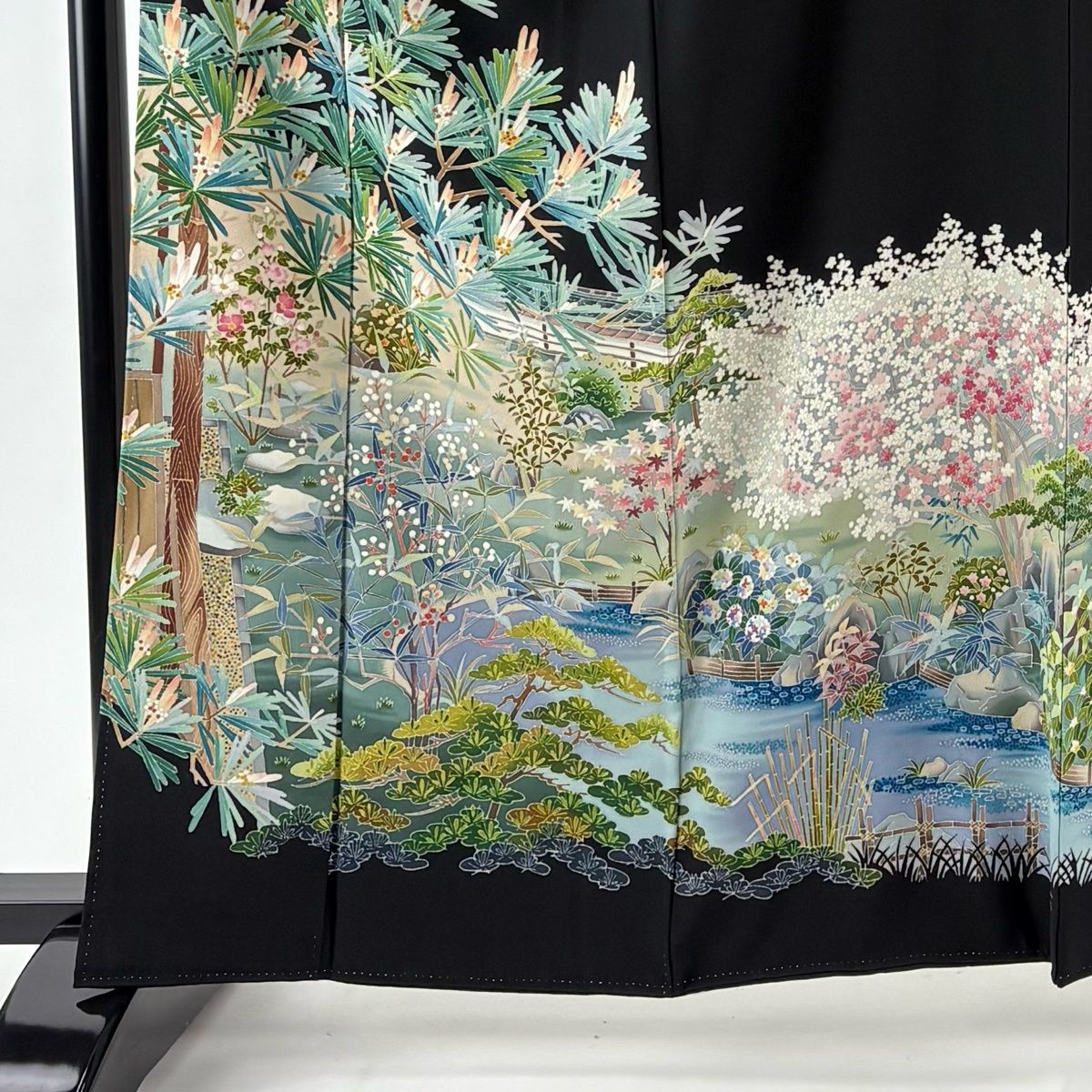 黒留袖 身丈161.5 cm 裄丈66 M 袷 落款 松 水辺の風景 黒 正絹