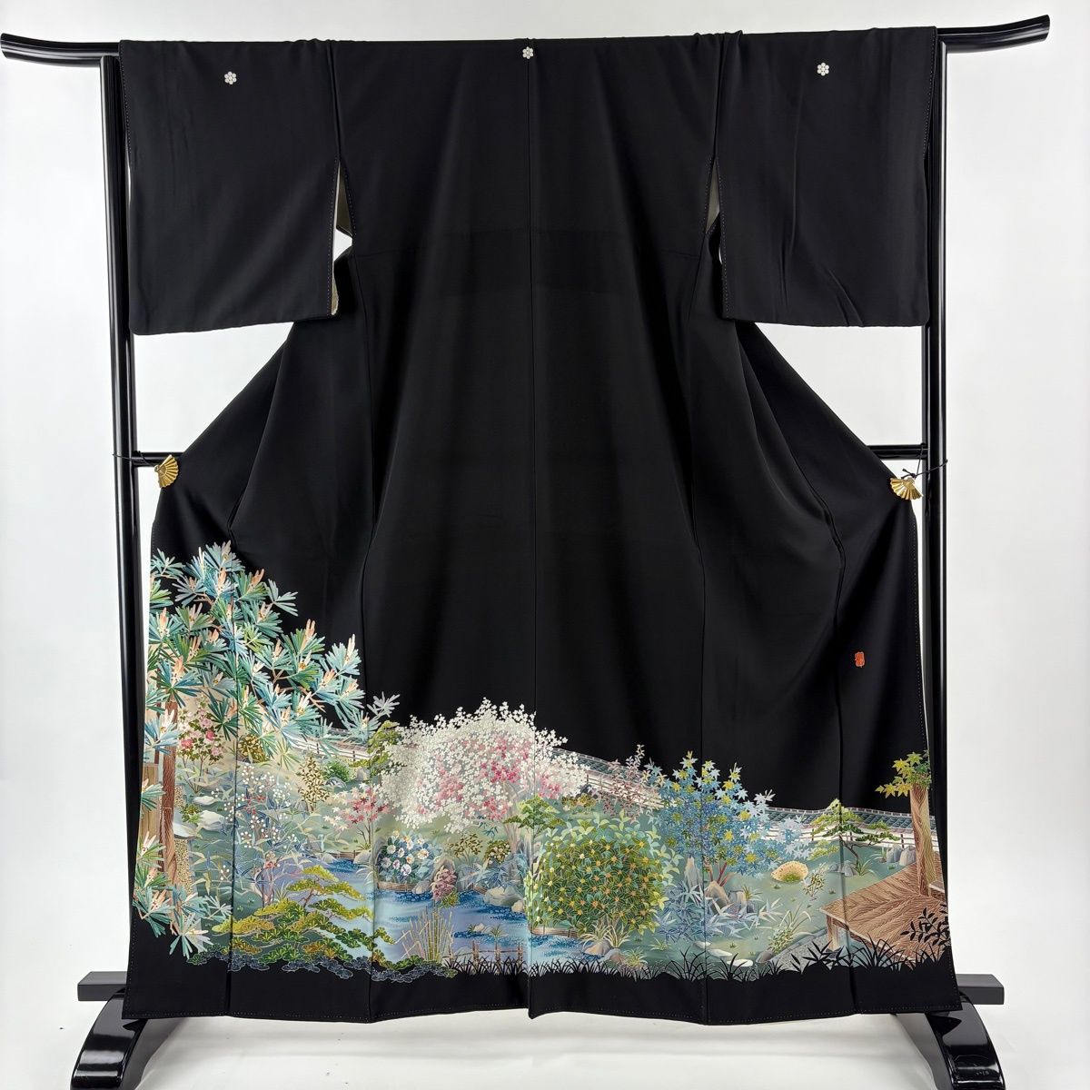 黒留袖 身丈161.5 cm 裄丈66 M 袷 落款 松 水辺の風景 黒 正絹