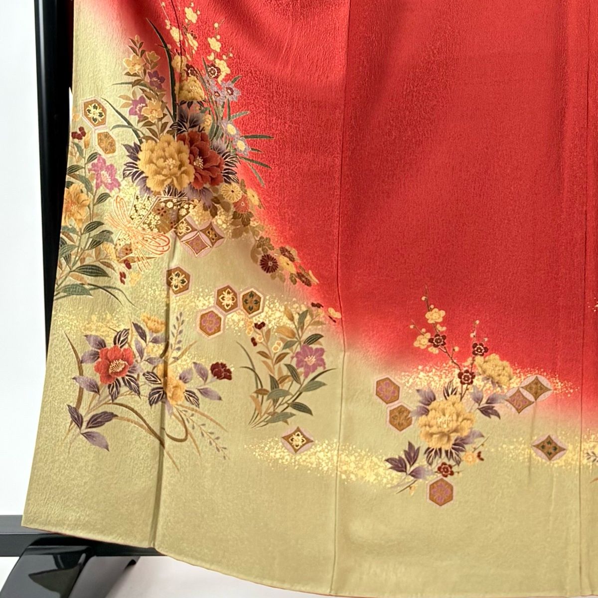 振袖 身丈164 cm 裄丈68 L 袷 花熨斗 亀甲 金彩 染め分け 赤 正絹