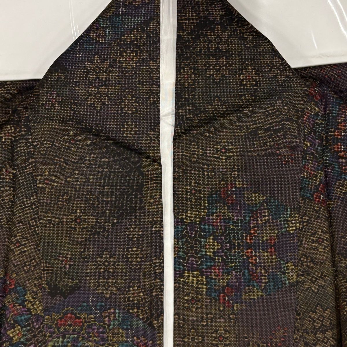  紬 身丈169 cm 裄丈68.5 L 袷 草花 華文 茶緑色 正絹 紬 着物