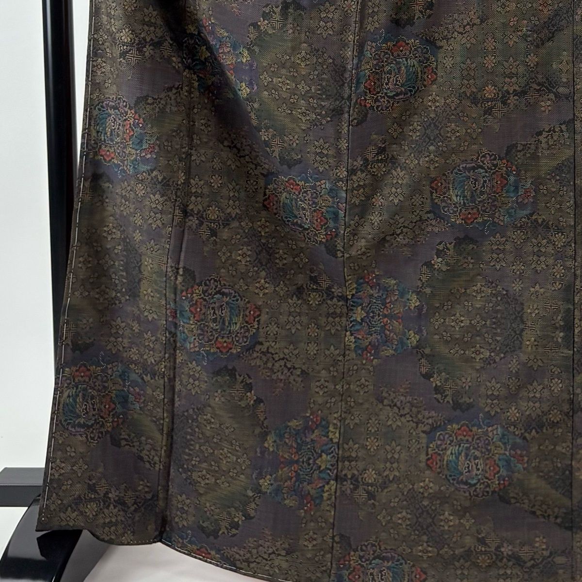 紬 身丈169 cm 裄丈68.5 L 袷 草花 華文 茶緑色 正絹