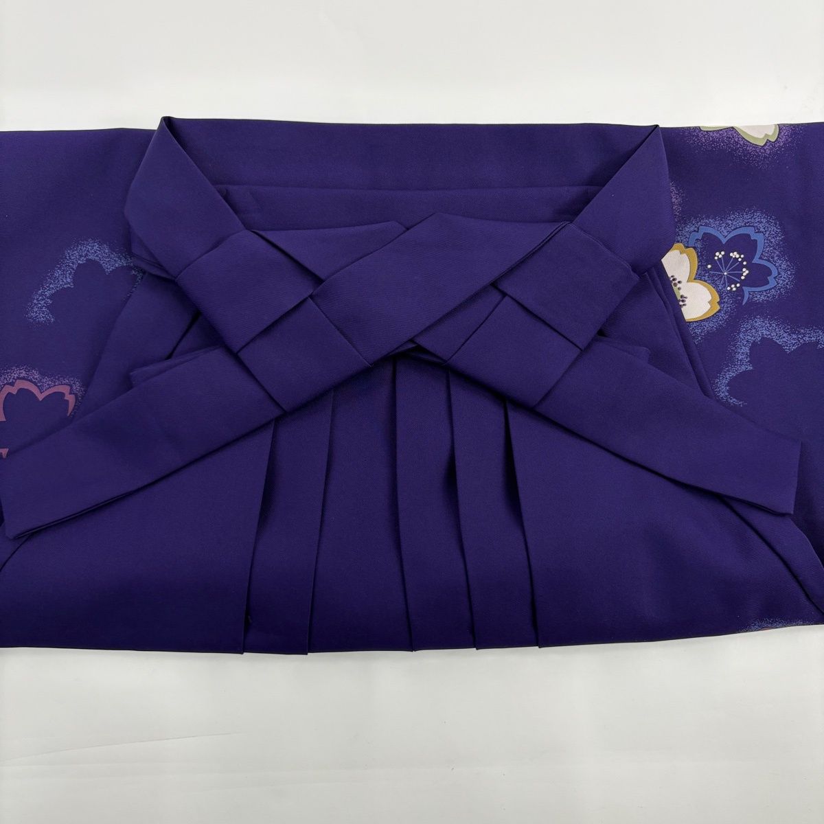 美品】袴 山本寛斎 行灯袴 桜 紫 化繊 優品 【中古】 - メルカリ